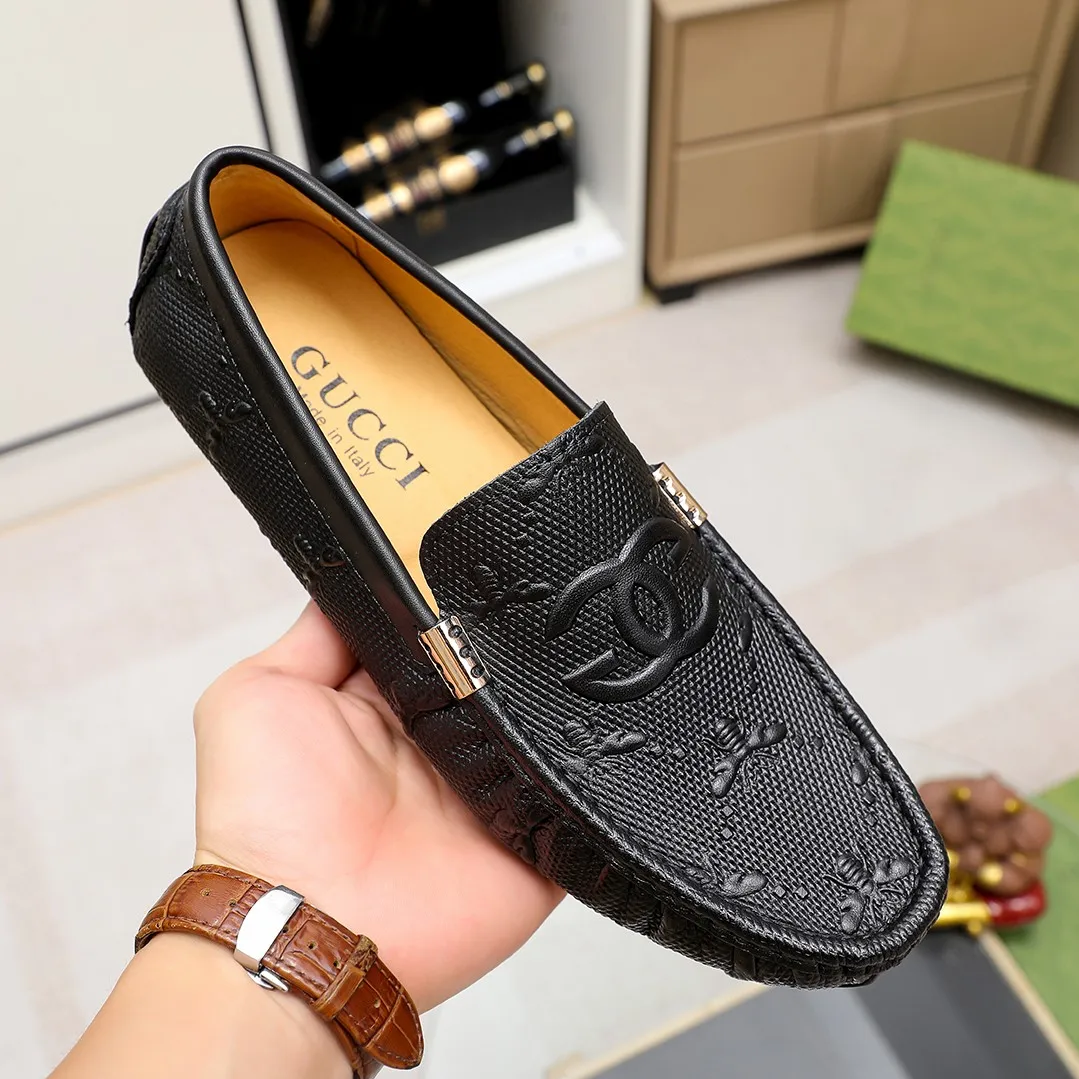 Men's shoes💰360💰🕷🕷️【 GUCCI 】Gucci's best-selling trendy men's casual slip-on shoes 🇨🇳Official website original 1:1 mold 💯Original quality, fine workmanship ☘Fashionable and versatile, perfect shape, comfortable on the feet 🍓Trendy men's recommended model, imported cowhide on the top layer 🎋High-quality pigskin lining, rubber wear-resistant and non-slip outsole, high-end atmosphere, worth owning 🍉Optional 38-44